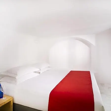Avianto Hotel Imerovigli (Santorini)